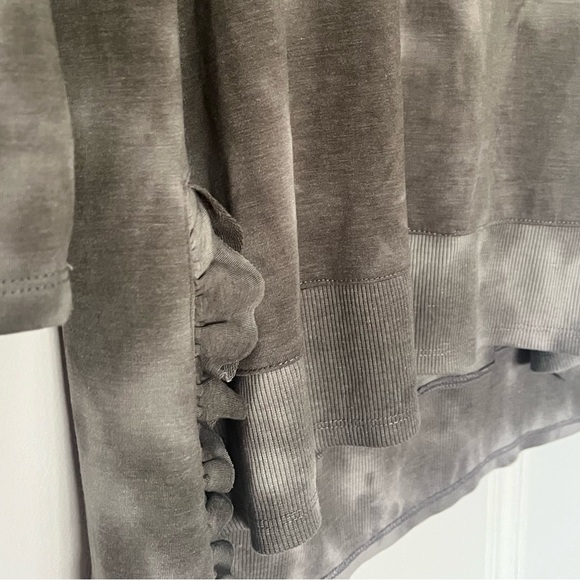 Cupio Blush New High Low Pattern Grey Top - S - Picture 3 of 9